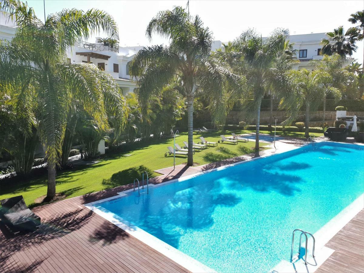 Luxury Apartment Frontal To The Sea In Estepona Doncella Beach Exterior foto